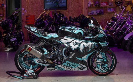 BMW M1000RR 2023