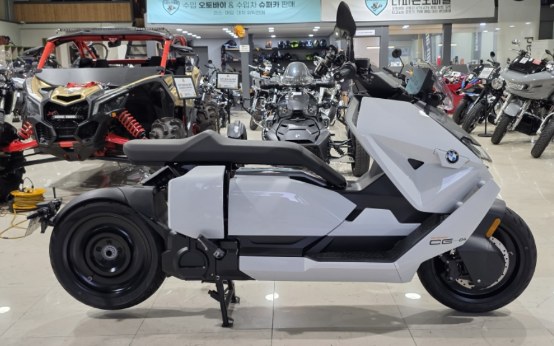 BMW CE 04 2024