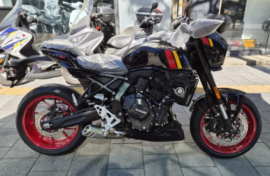Suzuki GSX-8TT 2027